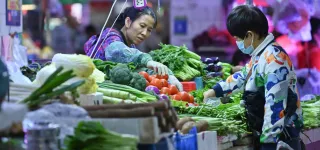 les-chinois-appeles-a-stocker-la-nourriture