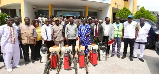 lutte-contre-le-paludisme-et-la-dengue-une-vaste-operation-de-demoustication-et-de-destruction-des-gites-larvaires-lancee-a-agboville