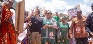 depot-de-candidature-de-ouattara-harlette-badou-bat-le-rappel-des-troupes