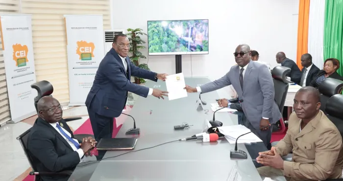 presidentielle-2025-affi-nguessan-jean-louis-billon-et-une-quinzaine-de-personnalites-ont-depose-leurs-dossiers-de-candidatures