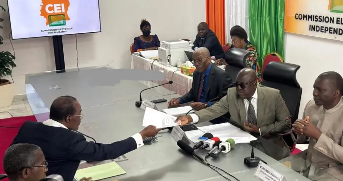 presidentielle-2025-le-pdci-rda-depose-la-candidature-de-tidjane-thiam-a-la-cei