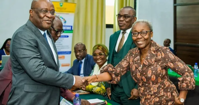 enseignement-dans-les-lycees-de-jeunes-filles-plus-de-45-educateurs-en-formation