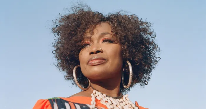 la-star-malienne-oumou-sangare-debarque-a-abidjan-ce-samedi