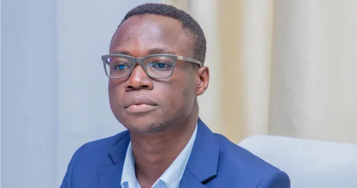 presidentielle-2025-lecrivain-boris-takoue-recadre-severement-jean-francois-kouassi