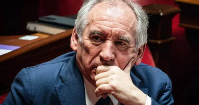 france-face-a-lultimatum-francois-bayrou-joue-son-va-tout-de-la-derniere-chance