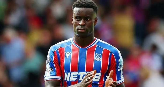 marc-guehi-signe-a-liverpool-pour-40-millions-deuros