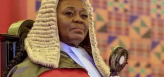 ghana-la-presidente-de-la-cour-supreme-destituee-pour-mauvaise-conduite