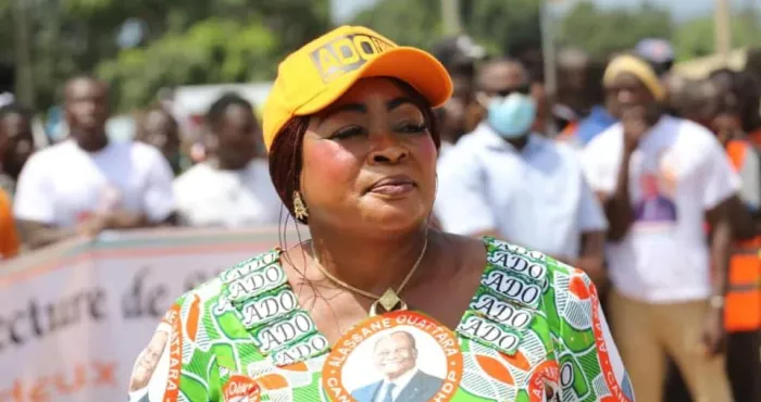 duel-politique-autour-des-routes-et-des-ecoles-a-tiassale-mariam-traore-repond-a-son-tour-a-assale-tiemoko