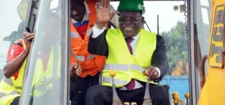 prix-dexcellence-2021-cisse-ibrahim-bacongo-remporte-les-prix-de-meilleur-elu-local-et-de-la-commune-la-plus-propre