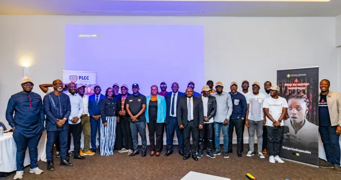 lutte-contre-la-desinformation-les-blogueurs-formes-a-lusage-responsable-des-reseaux-sociaux