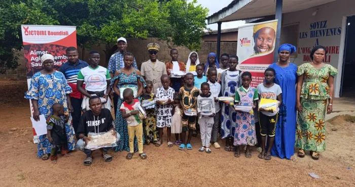 boundiali-77-enfants-vulnerables-du-vih-sida-recoivent-des-kits-scolaires-pour-une-rentree-sereine