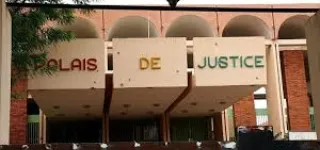 burkina-faso-une-avocate-poursuivie-pour-trahison-et-outrage-au-chef-de-letat-par-le-biais-dune-serie-de-publications-sur-facebook