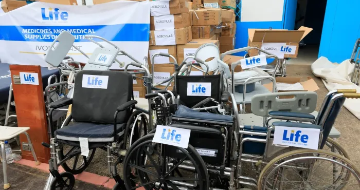 lhopital-dagboville-recoit-un-don-en-medicament