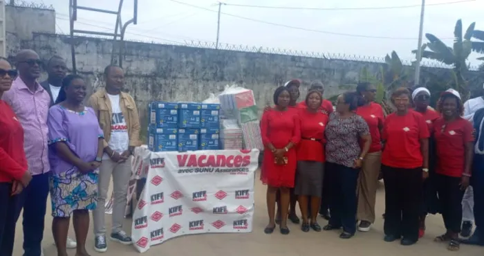 marcory-une-maison-dassurance-fait-don-a-une-federation-des-sourds-muets-du-district-dabidjan