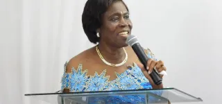 simone-ehivet-fait-des-confidences-sur-ses-parrainages