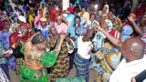 victoire dalassane ouattara dr raymonde goudou coffie mobilise a toumodi