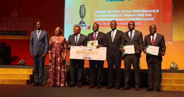 gouvernance-le-fer-couronne-pour-son-excellence-economique-et-financiere