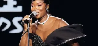 roseline-layo-persona-non-grata-en-france-un-second-spectacle-de-lartiste-encore-reporte