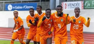 ufoa-b-u17-les-elephanteaux-domptent-le-ghana-et-soffrent-les-demi-finales