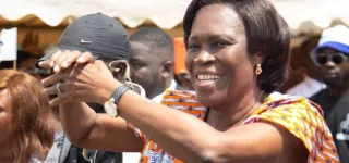 simone-ehivet-a-ses-detracteurs-je-ne-suis-pas-une-accompagnatrice