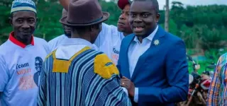 sohoupleu-lhonorable-olivier-pour-melo-fait-dun-don-dun-college-de-proximite-pour-soutenir-leducation-a-danane