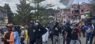 madagascar-de-nouveaux-affrontements-a-antananarivo-des-morts-denombres-parmi-les-manifestants