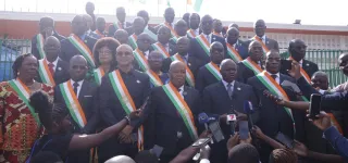 des-deputes-des-groupes-parlementaires-de-lopposition-boycottent-louverture-de-la-2eme-session-de-lannee-2025