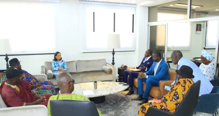 le-deces-du-tresor-humain-vivant-thv-etienne-doupe-goke-officiellement-annonce-a-la-ministre-francoise-remarck
