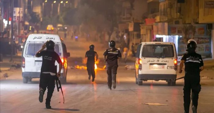 pour-avoir-critique-le-president-tunisien-un-ouvrier-condamne-a-mort