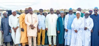 presidentielle-2025-le-ministre-tchagba-laurent-et-les-imams-prient-pour-la-paix-et-lunite-a-marcory