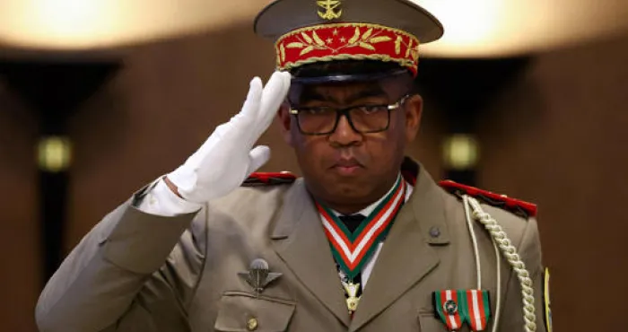 madagascar-contestations-un-general-de-larmee-de-terre-nomme-premier-ministre