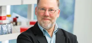 nobel-de-medecine-2025-le-dr-fred-ramsdell-lun-des-laureats-parti-en-randonne-est-injoignable