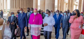 journee-de-la-paix-le-premier-ministre-patrick-achi-prend-part-a-une-messe-a-la-basilique-de-yamoussoukro