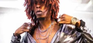 manadja-confirme-avoue-se-depigmenter-la-peau