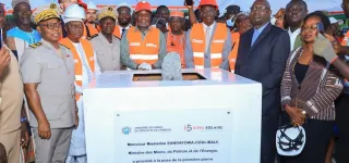 energie-renouvelable-pose-de-1ere-pierre-de-la-centrale-solaire-de-kong