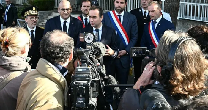 france-un-nouveau-gouvernement-de-34-ministres-dont-17-femmes-des-poids-lourd-quittent-le-navire