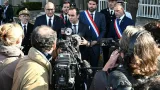 france un nouveau gouvernement de 34 ministres dont 17 femmes des poids lourd quittent le navire