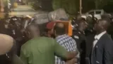 blocus devant sa residence affi nous sommes dans notre pays qui est un pays dinsecurite