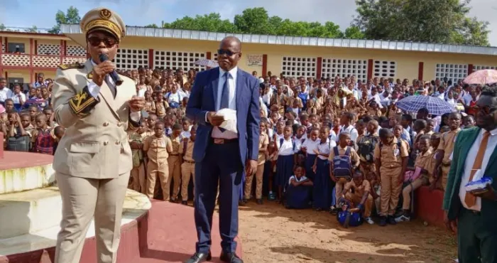 bonoua-la-prefete-nassou-sidibe-met-les-eleves-en-garde