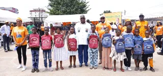 marcory-depistage-du-cancer-du-sein-suivi-de-don-de-600-kits-scolaires-par-laurent-tchagba