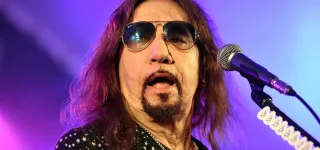 ace-frehley-ancien-guitariste-principal-du-groupe-kiss-est-mort-a-lage-de-74-ans