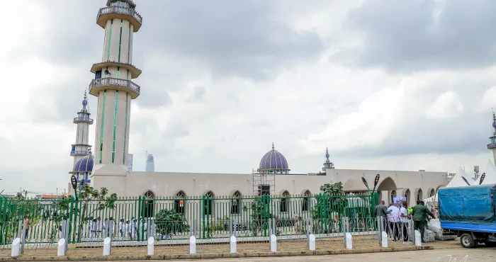 la-mosquee-salam-dadjame-fait-peau-neuve