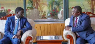 diomaye-faye-pose-ses-valises-kenya