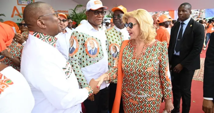 mobilisation-exceptionnelle-des-femmes-au-felicia-dominique-ouattara-felicite-kandia-camara