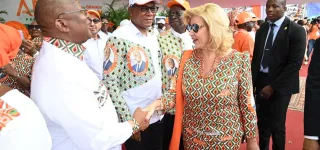 mobilisation-exceptionnelle-des-femmes-au-felicia-dominique-ouattara-felicite-kandia-camara