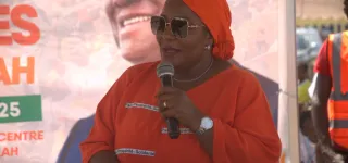 les-femmes-darrah-promettent-plus-de-80-a-ado