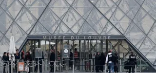 le-prejudice-du-cambriolage-du-louvre-evalue-par-le-musee-a-88-millions-deuros-soit-a-plus-de-57-milliards-f-cfa