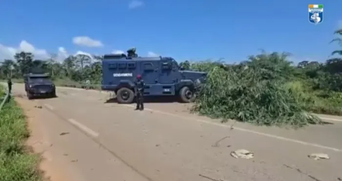 operation-bloquons-tout-la-gendarmerie-deploie-le-centaure