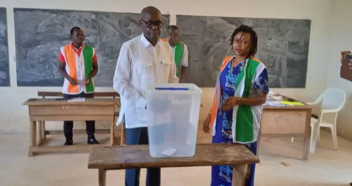 yamoussoukro-le-gouverneur-augustin-thiam-a-vote