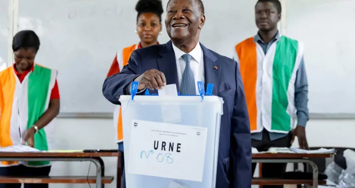 presidentielle-2025-alassane-ouattara-se-felicite-du-climat-de-paix-du-scrutin-et-exhorte-les-ivoiriens-a-accomplir-leur-devoir-civique